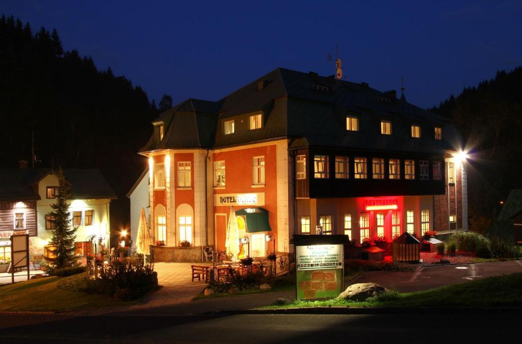 Hotel Horec Pec pod Snezkou Exterior foto